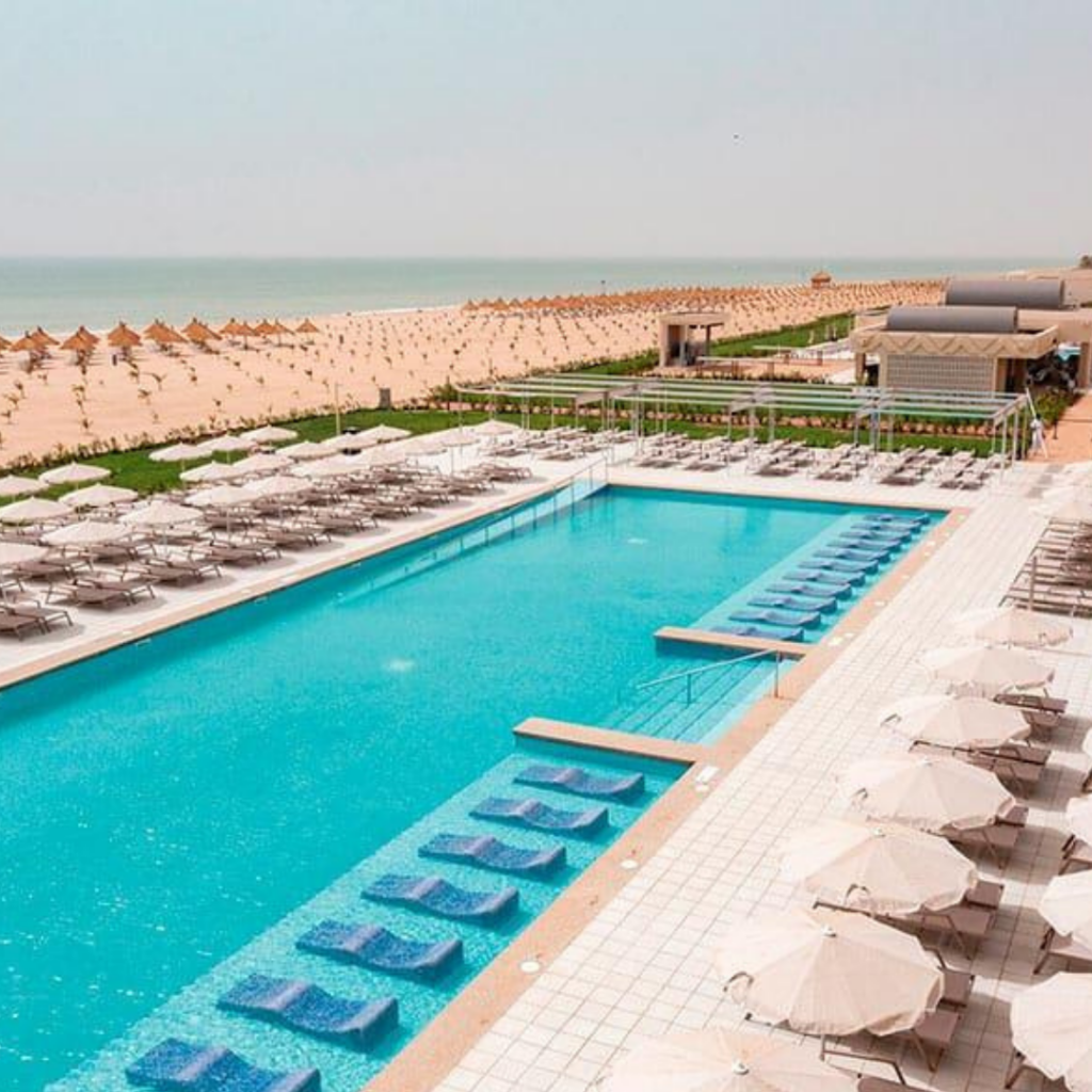 Cet hôtel au Sénégal est idéal pour les familles aventurières, tout en découvrant le charme africain.