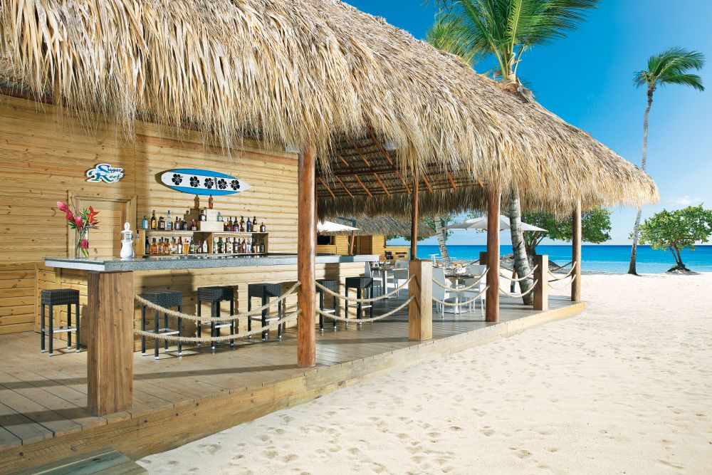 Partez à la découverte du Dreams Dominicus la Romana et prélassez-vous au bord des piscines, un cocktail bien frais à la main, ou piquez une tête dans l’eau.